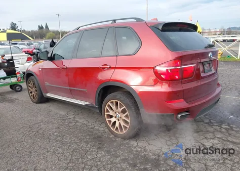 2011 BMW X5 xDrive50I z USA, uszkodzony, nr VIN 5UXZV8C59BL420192